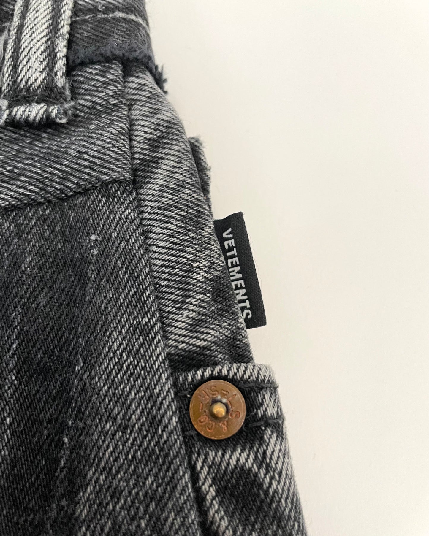 SS 17 Restructured Jeans