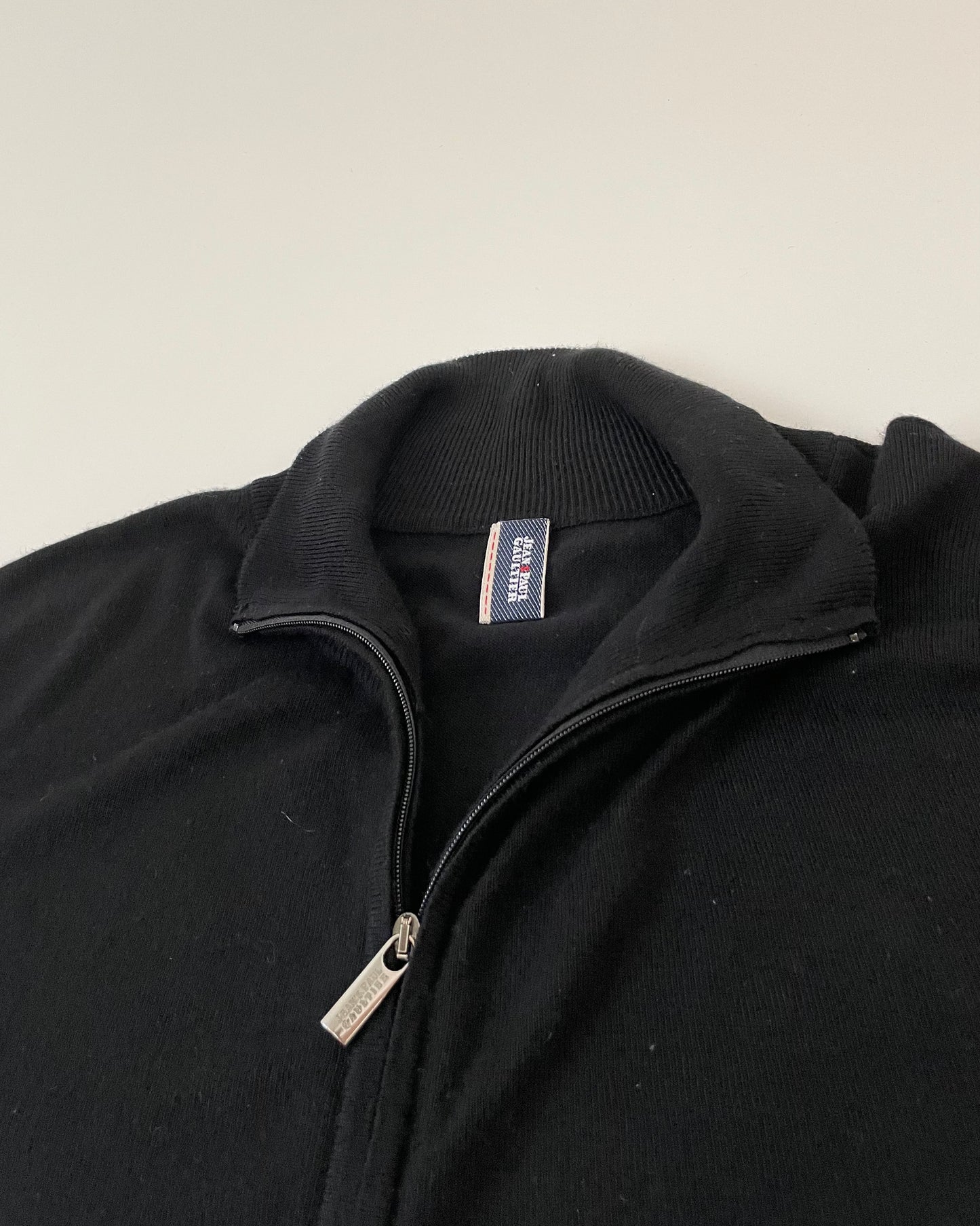 Zipped Pleated Gilet