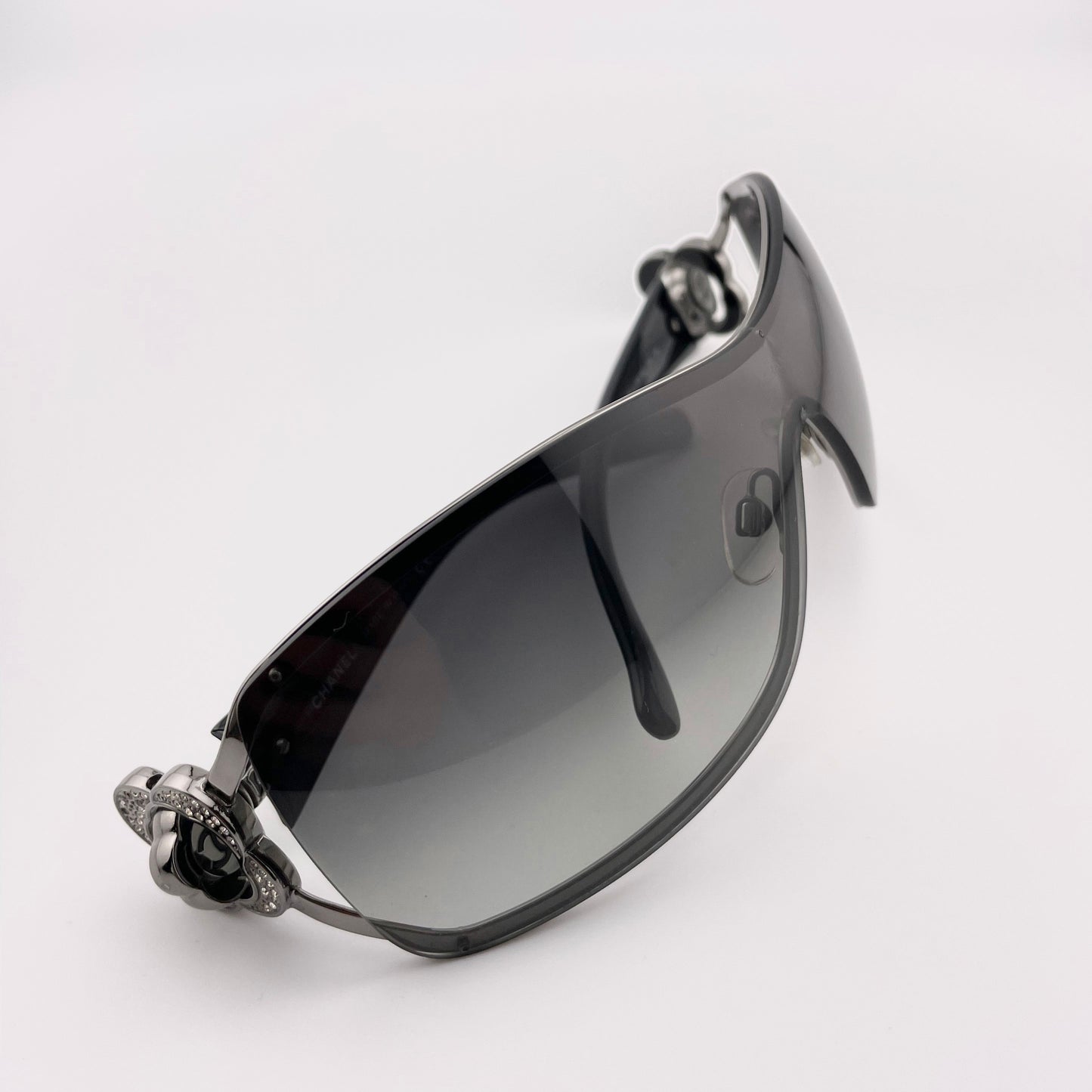Strassed Camelia Frame Sunglasses