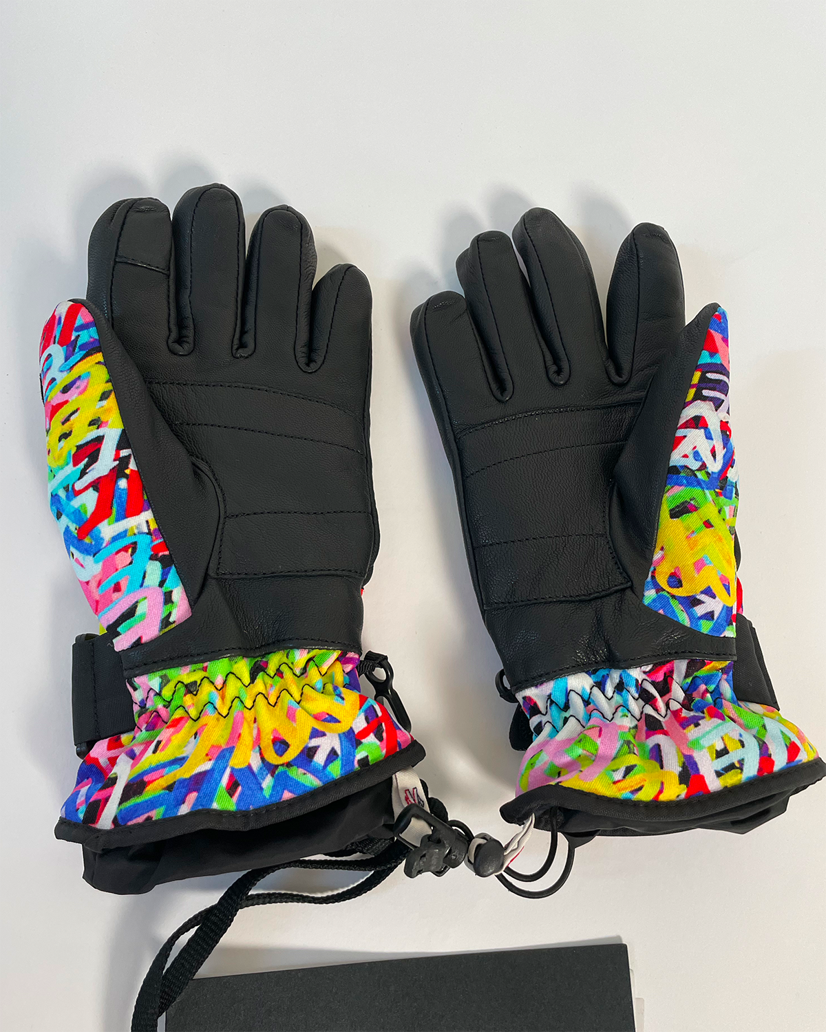 FW 20 Graffitis Ski Gloves