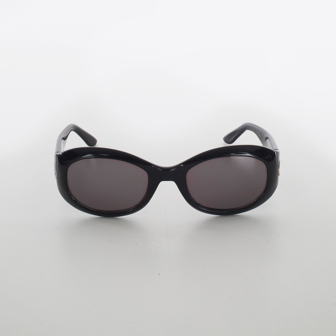 90'S "V" Logo Sunglasses