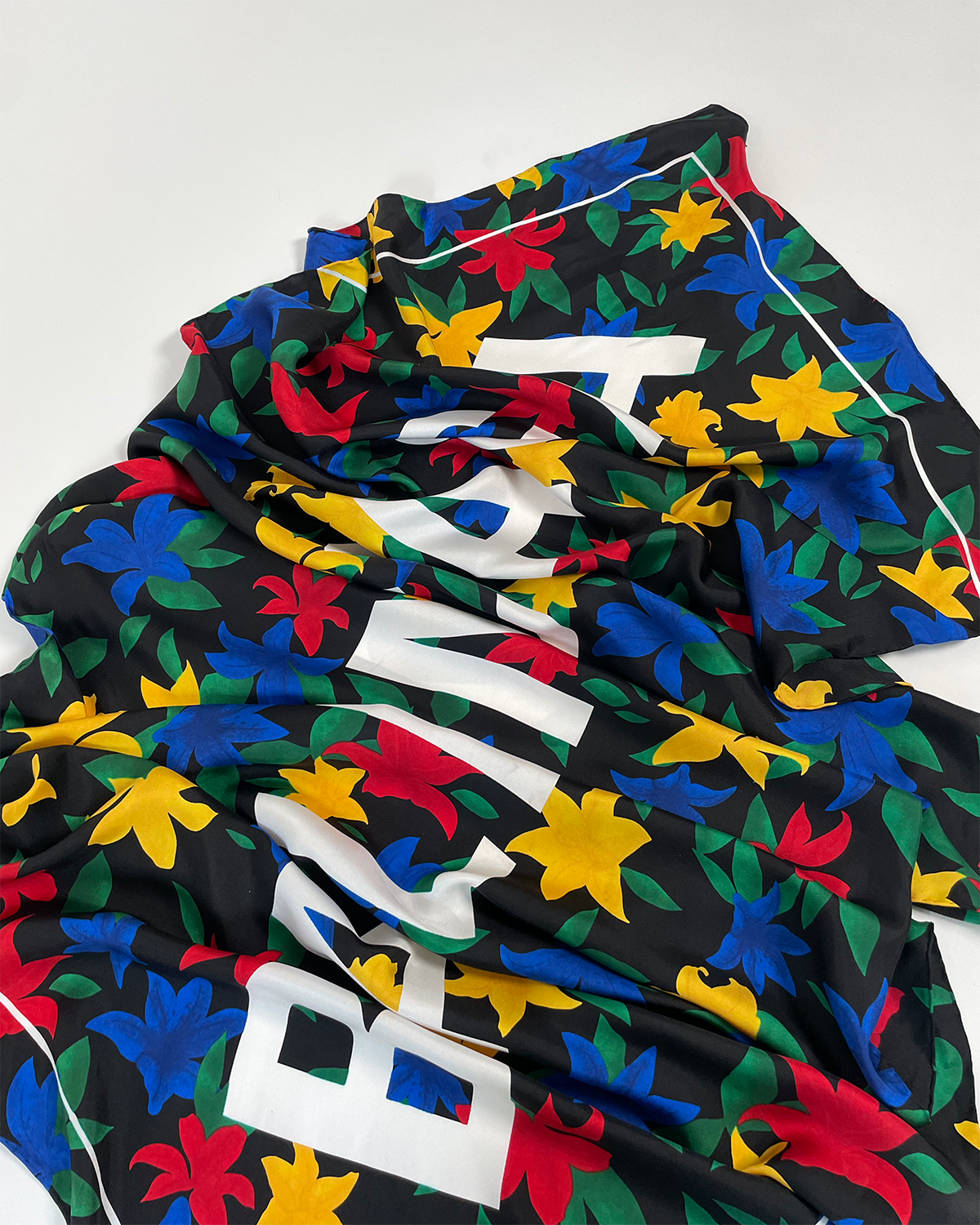 FW 18 Leafs Printed Silk Scarf