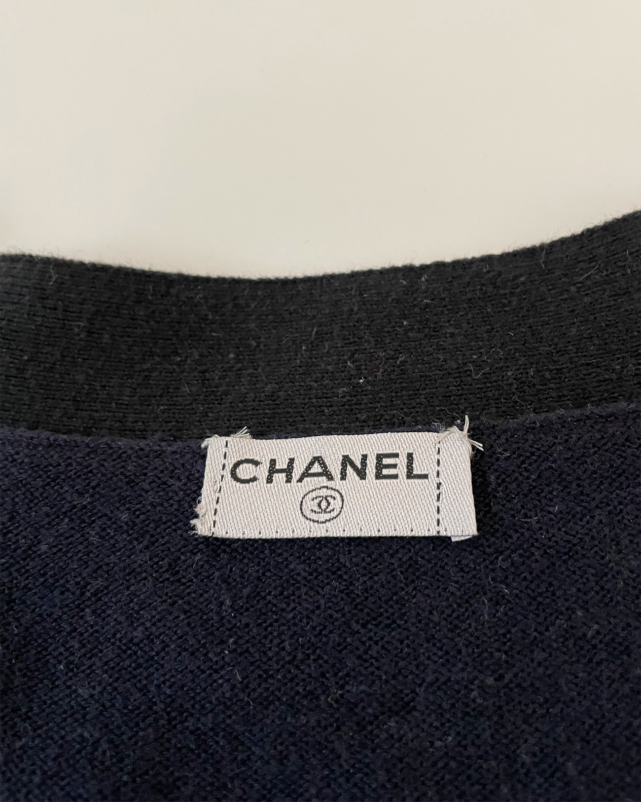 Chanel uniform outlet cardigan