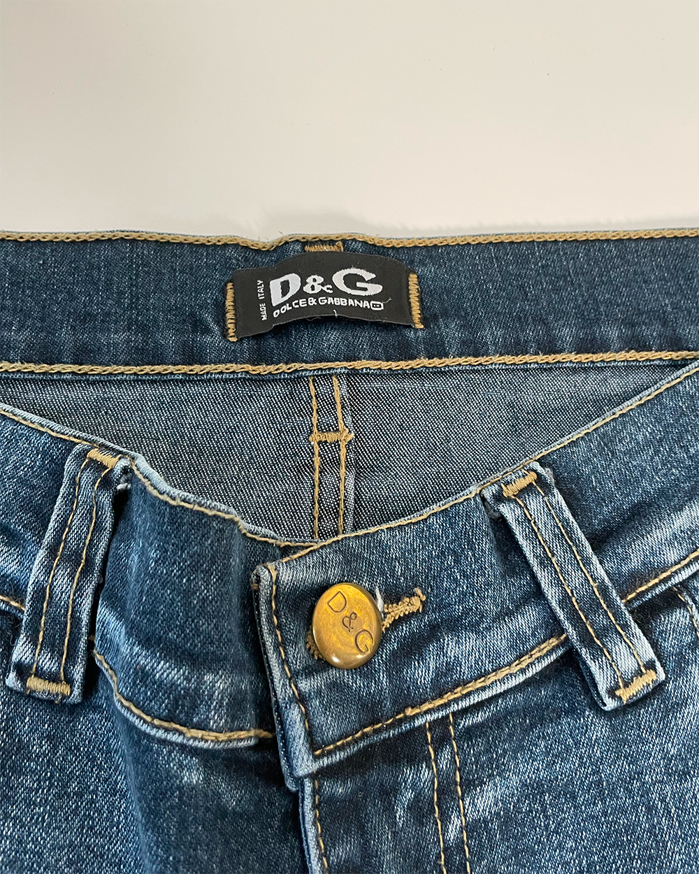 Strassed Logo Cropped Jeans