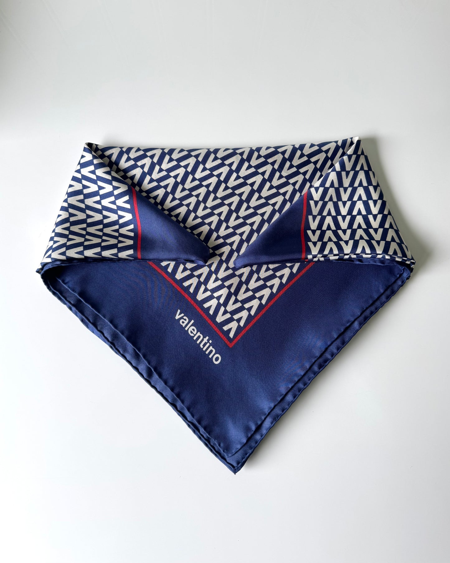 S/S 19 V Logo Silk Scarf
