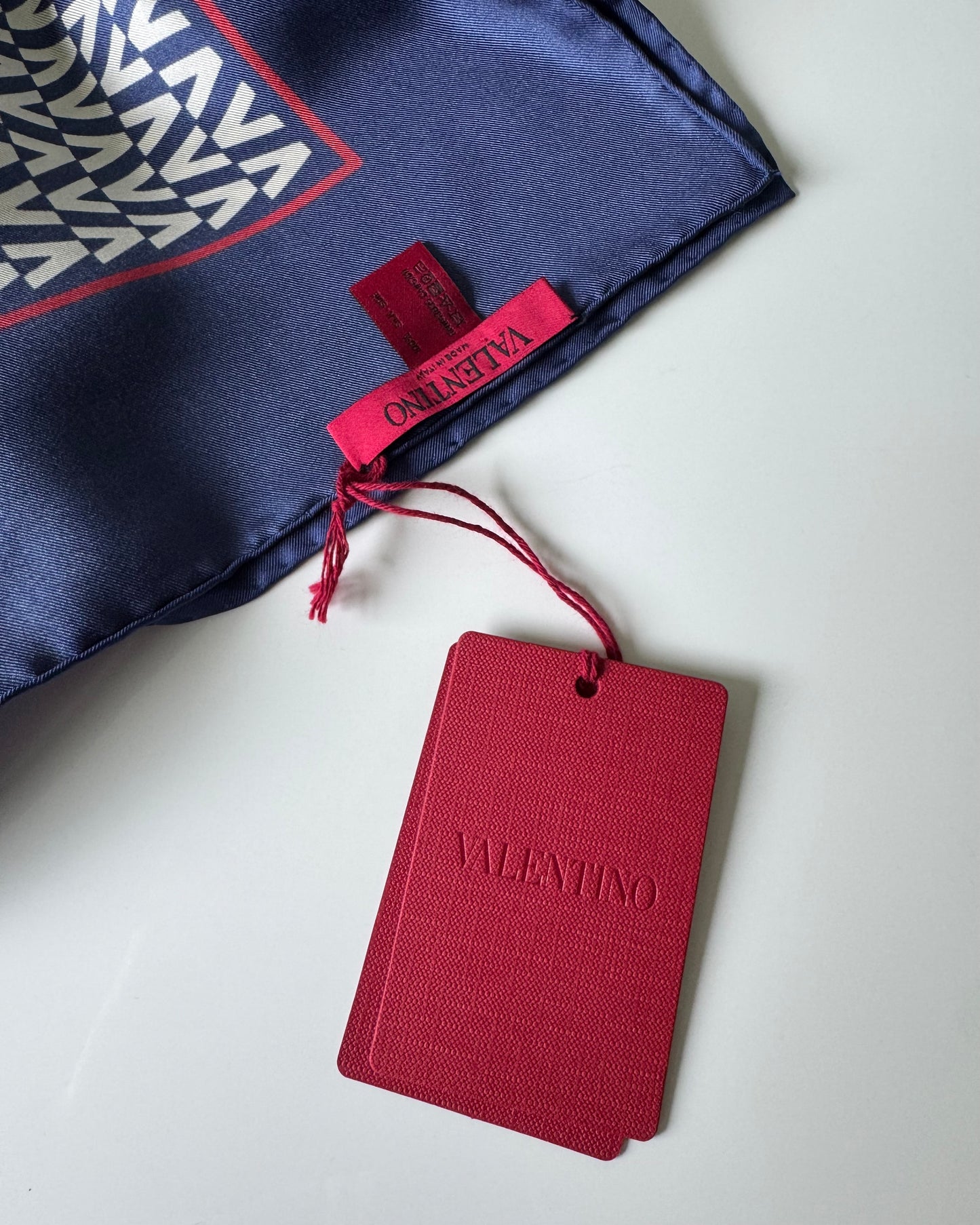 S/S 19 V Logo Silk Scarf