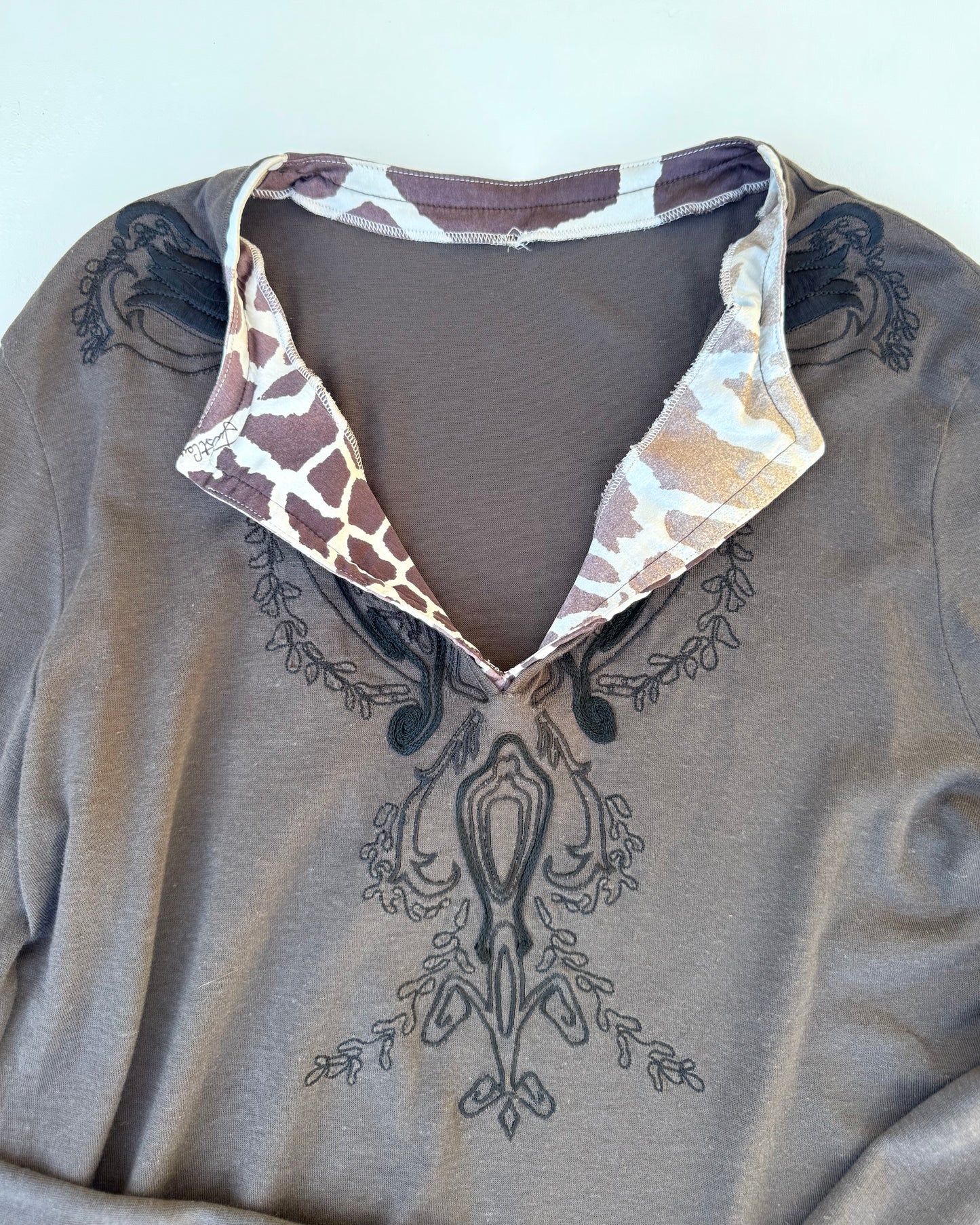 Girafe Collar Long Sleeves Tee