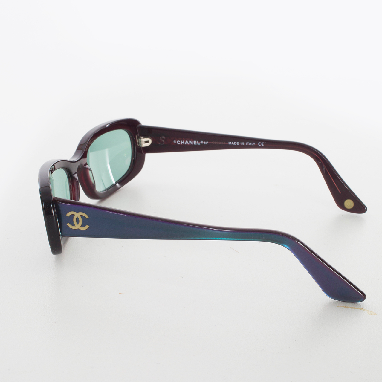CHANEL Purple Iridescent Sunglasses – PARYSEYE
